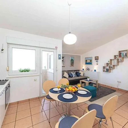 In Okrug Gornji With Sea View, Balcony, Air Conditioning, W-lan 5050-1 * Trogir