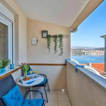 In Okrug Gornji With Sea View, Balcony, Air Conditioning, W-lan 5050-1 *