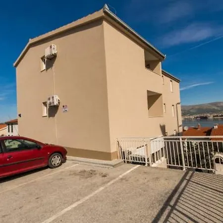In Okrug Gornji With Sea View, Balcony, Air Conditioning, W-lan 5050-1