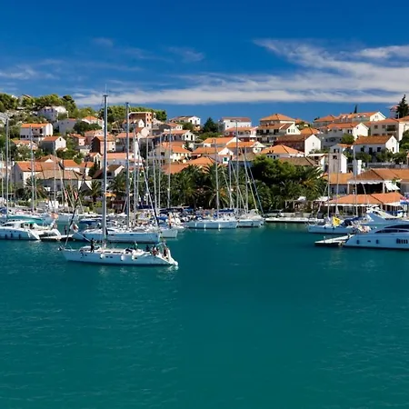 In Okrug Gornji With Sea View, Balcony, Air Conditioning, W-lan 5050-1 * Trogir